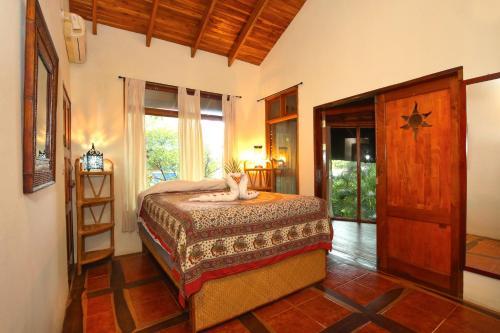 Hostal Tico Adventure Lodge