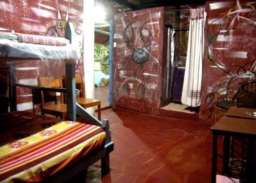 Piramys Hostel And Tours In Dominical