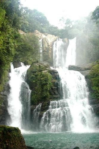 Piramys Hostel And Tours In Dominical