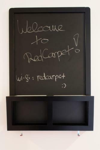 Hostal Red Carpet Apartments & Rooms