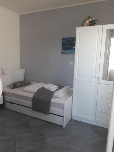 Hostal Garfild Guest House