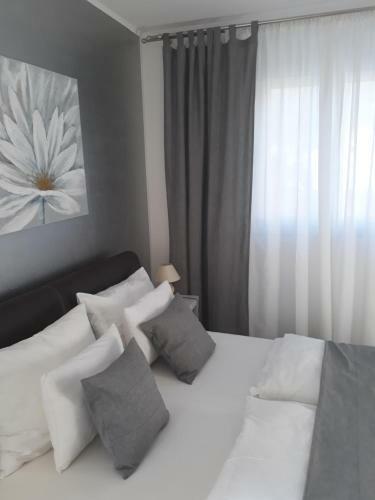 Hostal Garfild Guest House