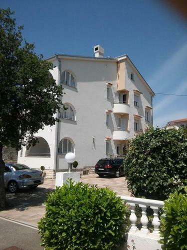 Hostal Garfild Guest House