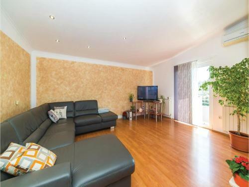 Holiday Apartment Seget Vranjica 02