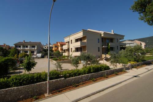 Apartments Crepsa