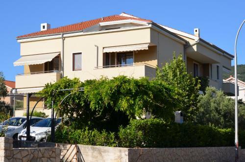 Apartments Crepsa