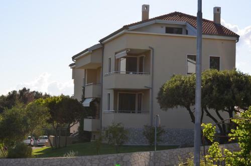 Apartments Crepsa