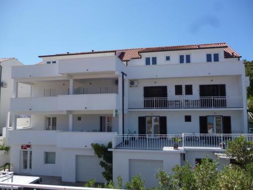 Apartments Dobrila