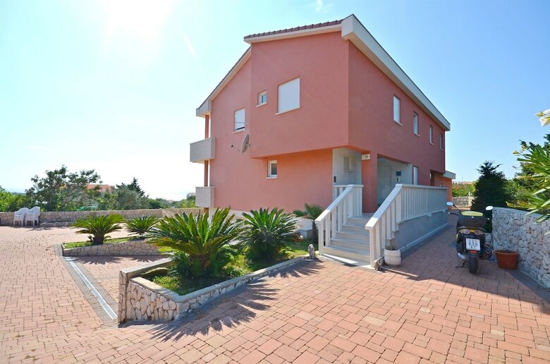 Apartments Miroslav