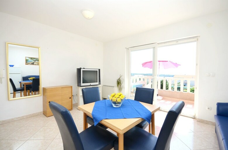 Apartments Miroslav