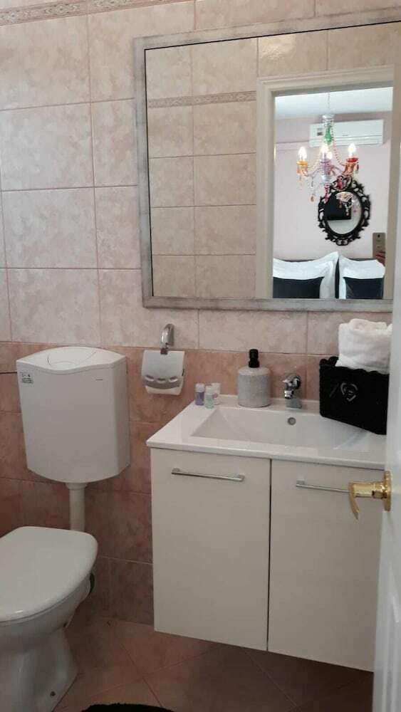 Hostal Guesthouse ?ivljak