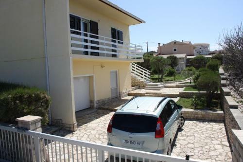 Apartamentos Ku?a Za Odmor Laura