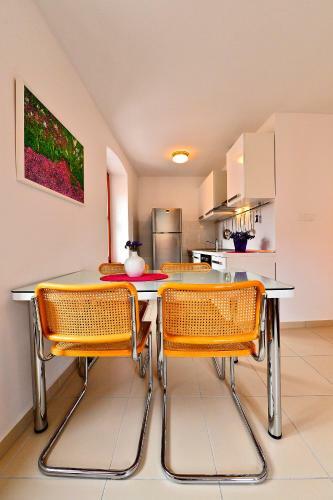 Sunny Bobica Apartments