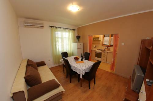 Apartments Vedrana