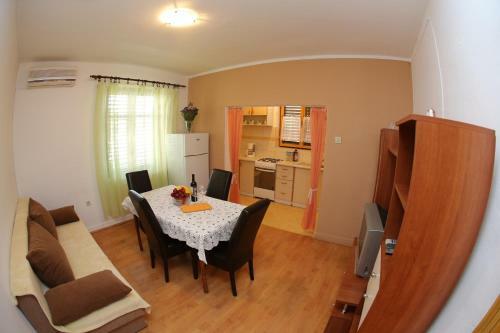 Apartments Vedrana