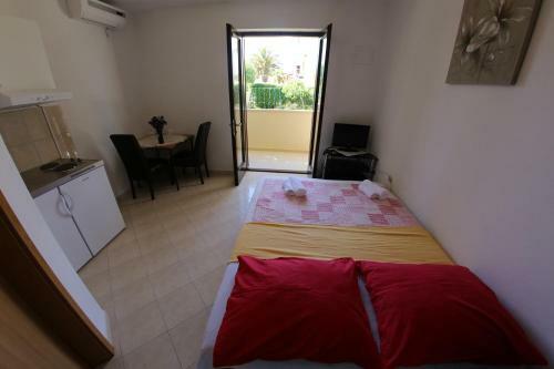 Apartments Vedrana