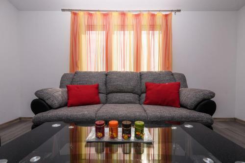 La Bodega Apartments