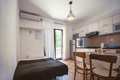 Apartments Petr?ane Welcome
