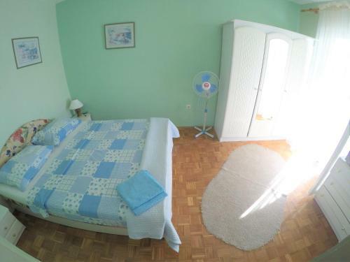 Apartment Repi? Blue
