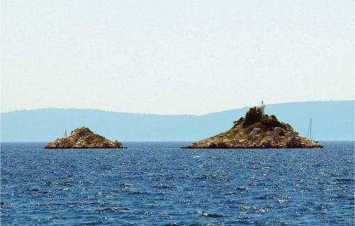 Holiday Apartment Seget Vranjica 01