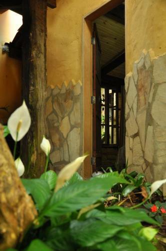 Hostal Chal� de Pedra - Hospedaria E Espa�o Livre