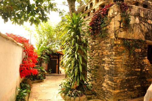Hostal Chal� de Pedra - Hospedaria E Espa�o Livre