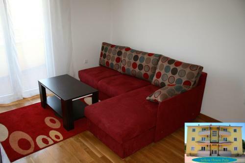 Apartamentos Yellow House Pula
