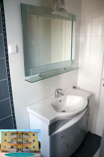 Apartamentos Yellow House Pula