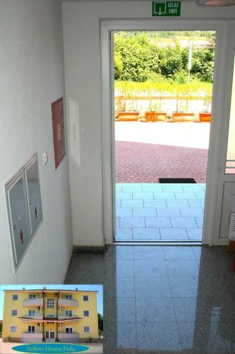 Apartamentos Yellow House Pula