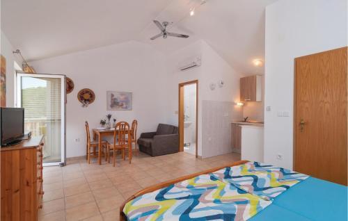Apartment Pucisca With Sea View II