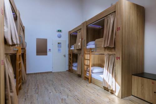 Hostel Zr?e