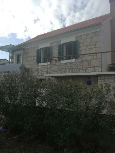 Apartment Ante