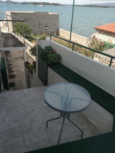 Apartment Ante