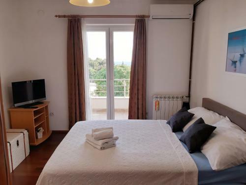 Apartments Deranja