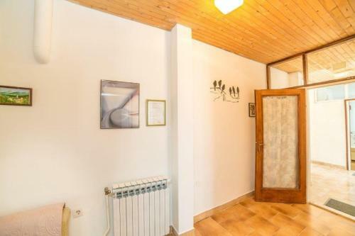 Apartment Nedescina 7455b