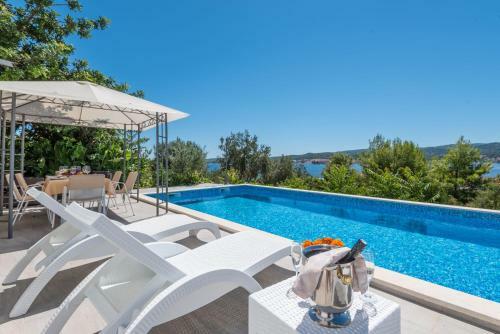 Holiday Home Vrgorac