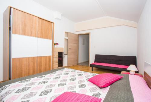 Apartments Vladimir 2835