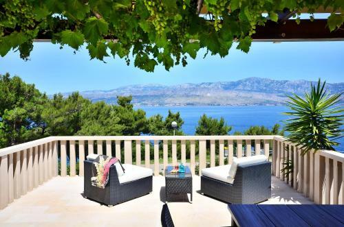 Apartment Two-bedrooms By The Sea