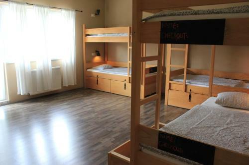 Falling Lakes Hostel
