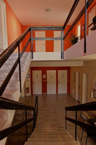 Falling Lakes Hostel
