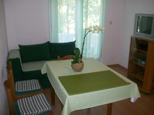 Dada Apartments