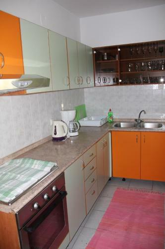 Dada Apartments