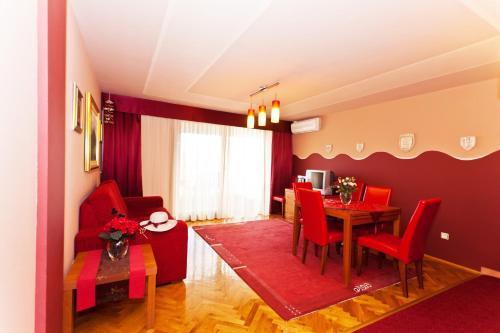 Thorina Apartments