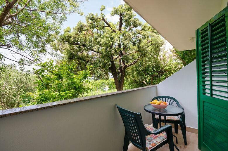 Hostal Rooms Marica