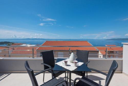 Apartments With A Parking Space Makarska - 6720