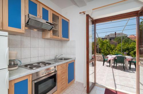 Apartments Katija 4203