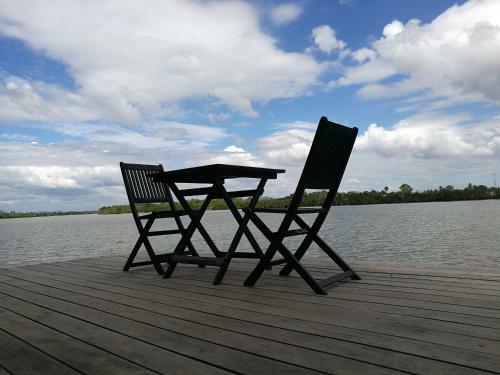 Hotel Bamboo Bungalow