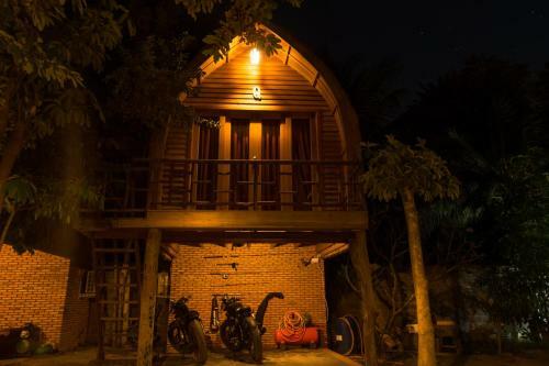 Hotel Bamboo Bungalow