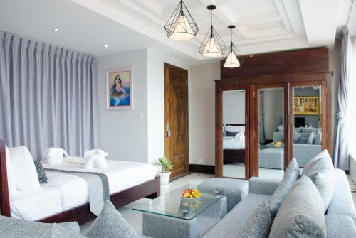 Hotel Five.s