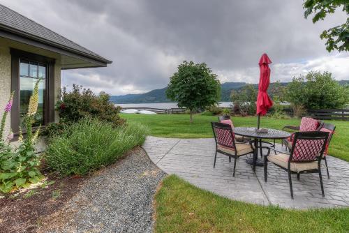 Country Bay Manor B&B